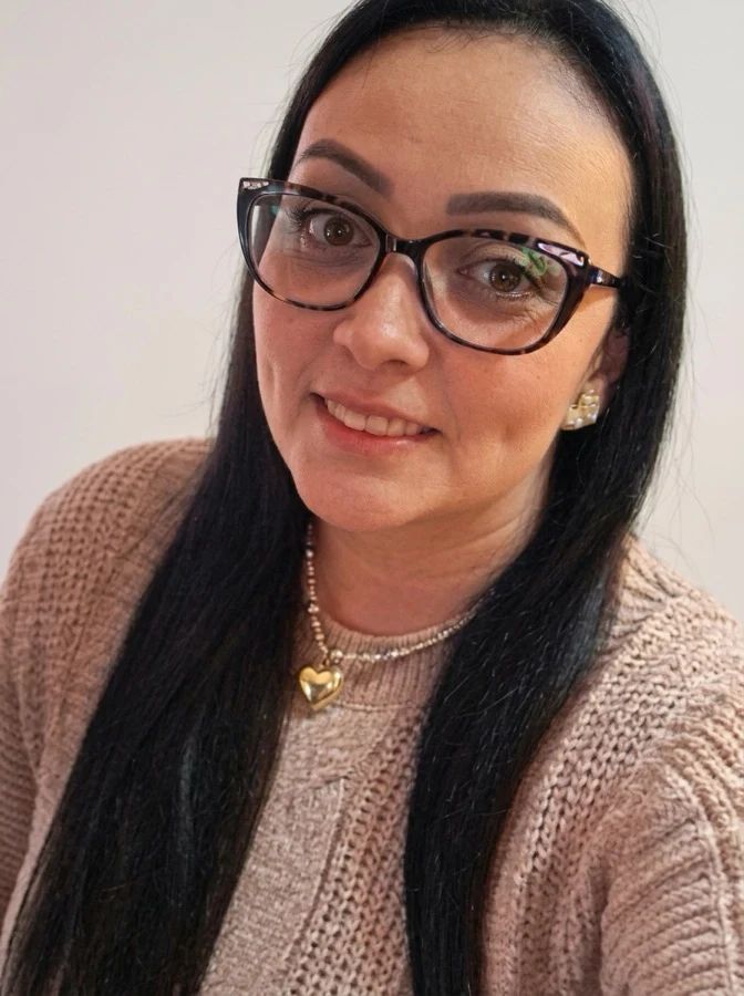 Lesley Guillen, fundadora y artesana de Andina Arte