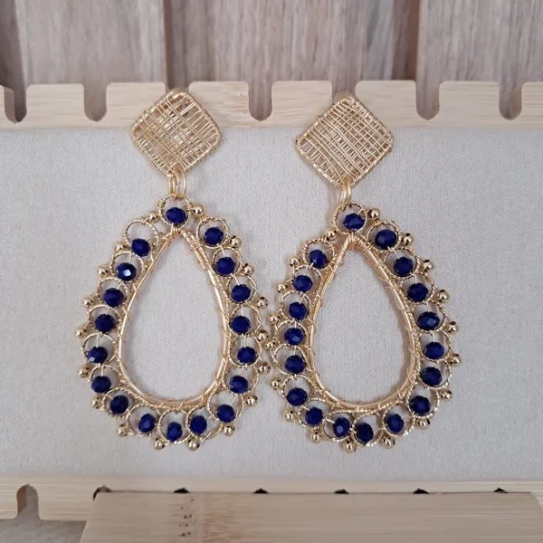 Aros artesanales en Miyuki y alambrismo